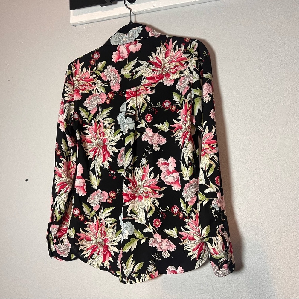 Express Portofino Slim Floral Button Up Blouse Size Small V-Neck Black Pink Red